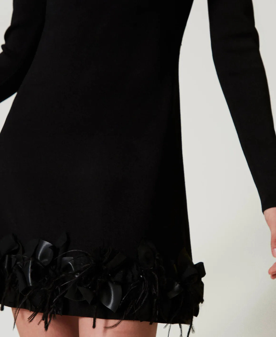 TWINSET Milano Abito Corto In Maglia Con Fiori E Piume | Vestiti In Maglia | Vestiti Corti