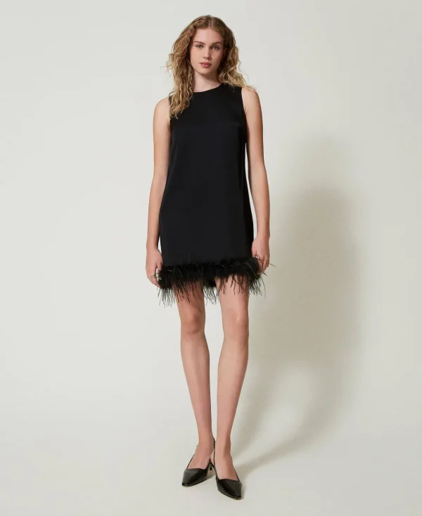 TWINSET Milano Abito Corto Smanicato In Raso Con Piume | Vestiti Da Cerimonia | Vestiti Eleganti