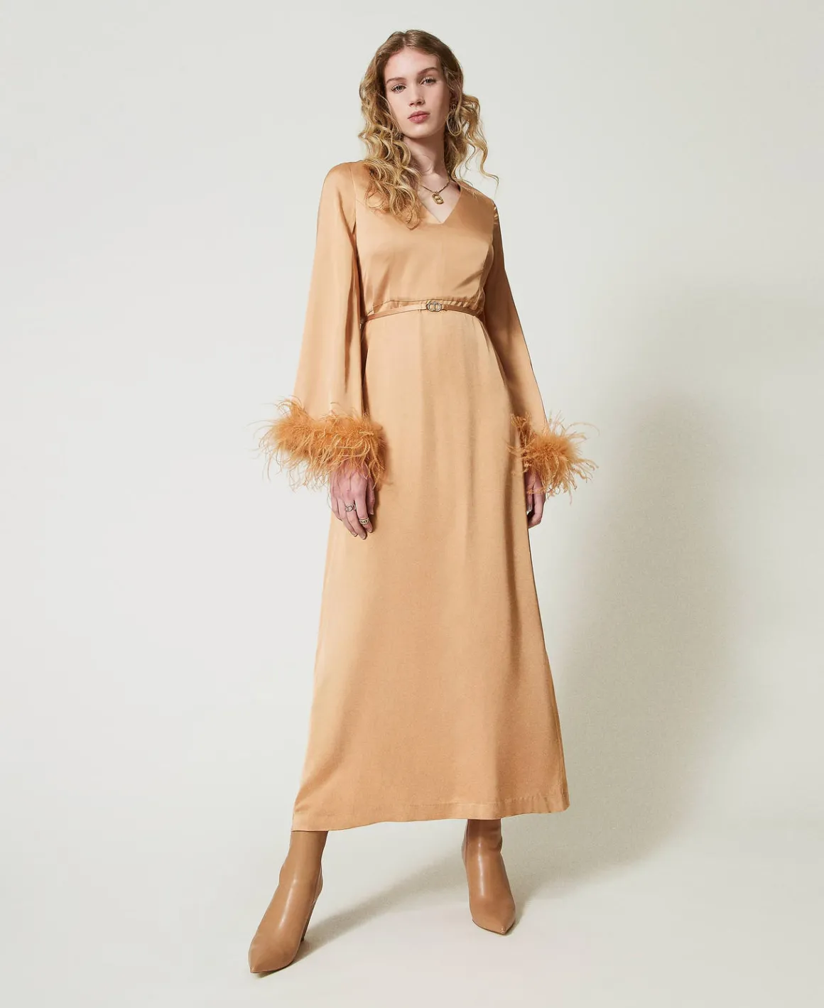 TWINSET Milano Abito Lungo In Raso Con Piume | Vestiti Da Cerimonia | Vestiti Eleganti