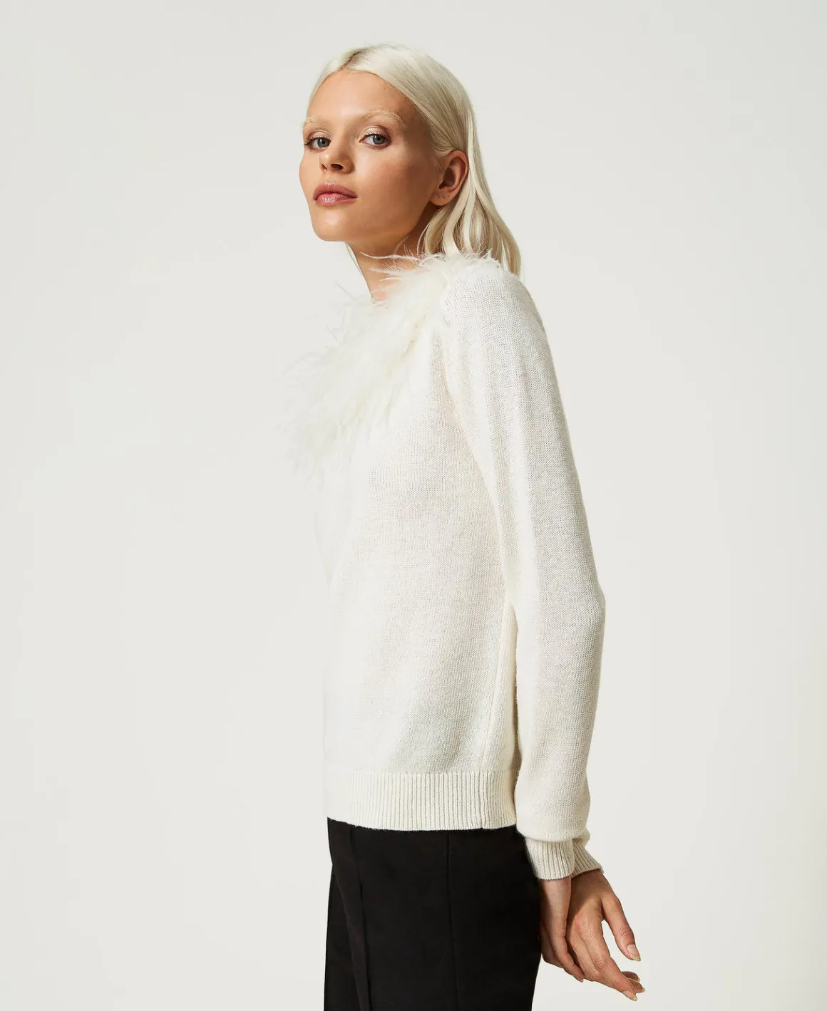 TWINSET Milano Maglia Regular In Misto Lana Con Piume | Maglie E Cardigan