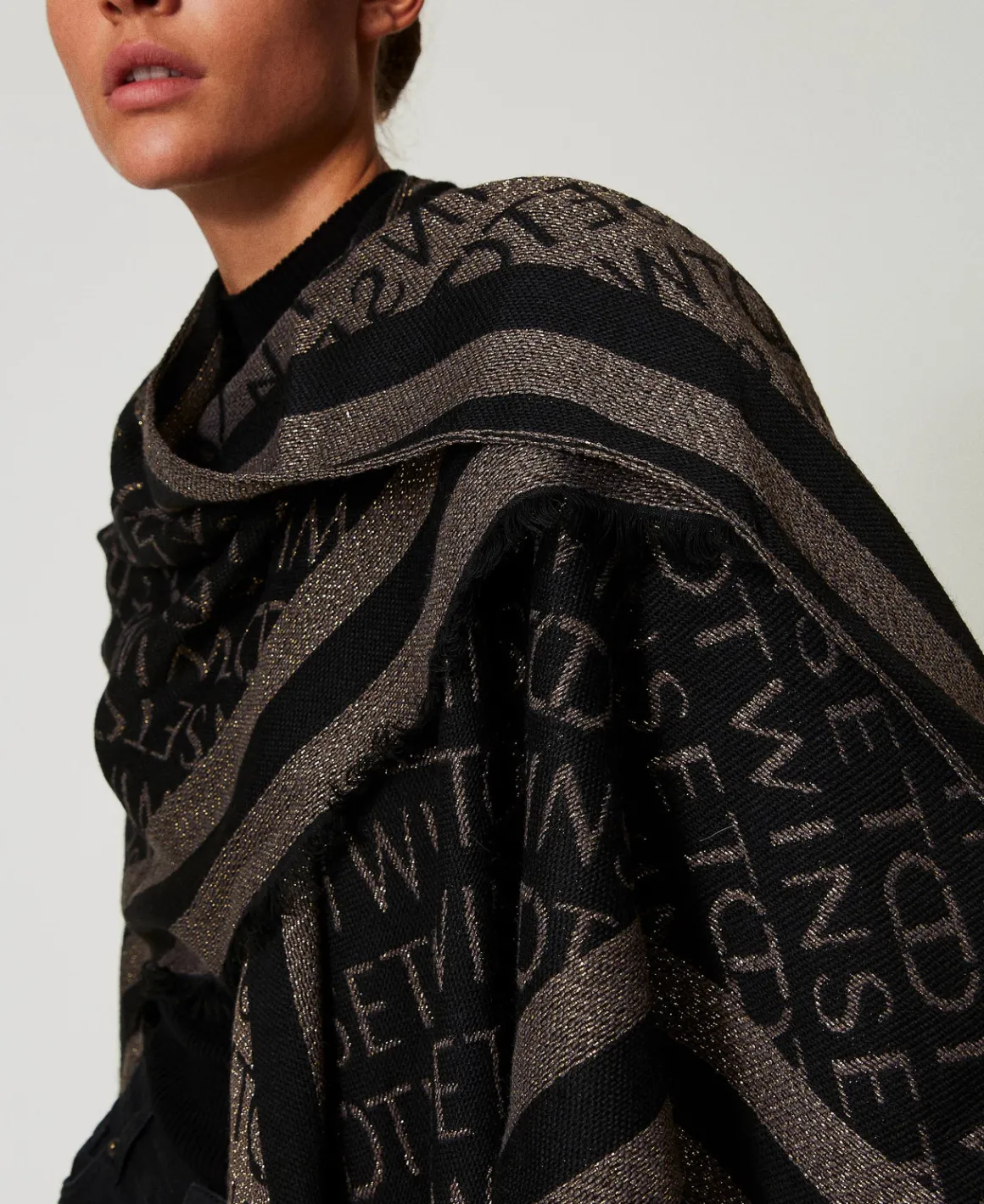 TWINSET Milano Poncho Jacquard Con Logo | Poncho