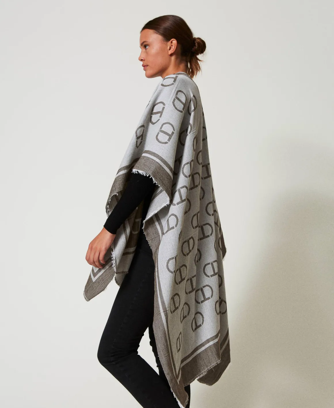 TWINSET Milano Poncho Jacquard Con Oval T | Poncho