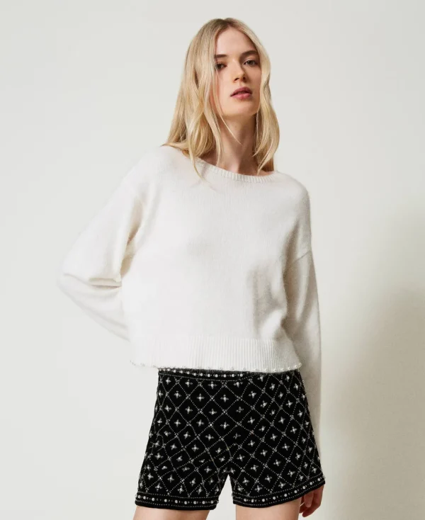 TWINSET Milano Shorts In Velluto Ricamato | Pantaloni Eleganti | Shorts